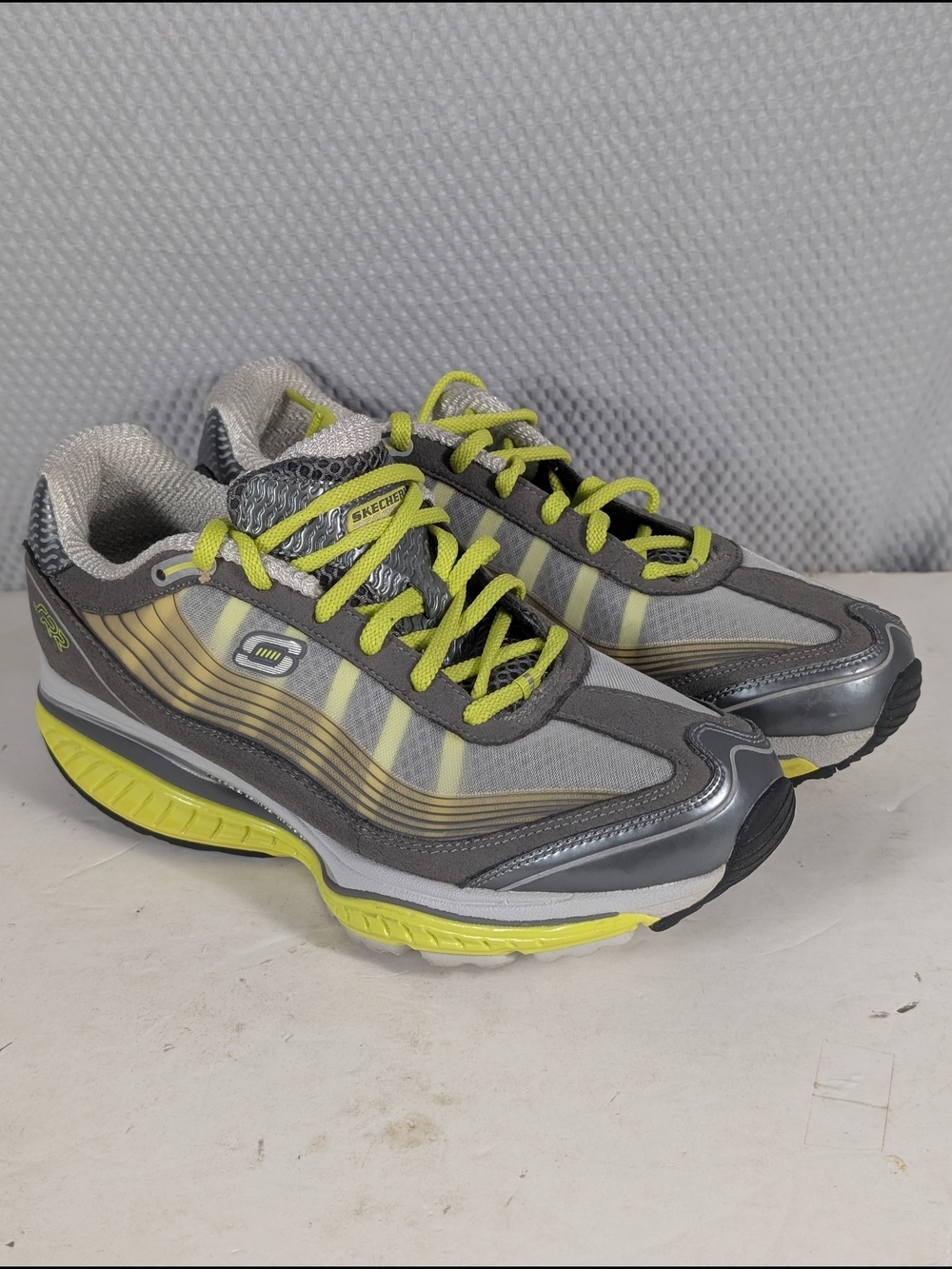 Skechers  Wome’s Gray with Lime Accent Athletic Walkers